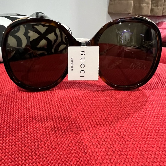 Gucci 0226S Sunglasses. Brand new with With Tags. They are 100% Authentic. - Picture 8 of 8